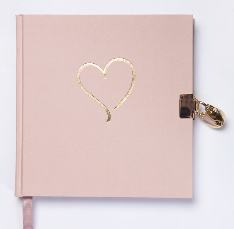 Dagbok m. hänglås latte